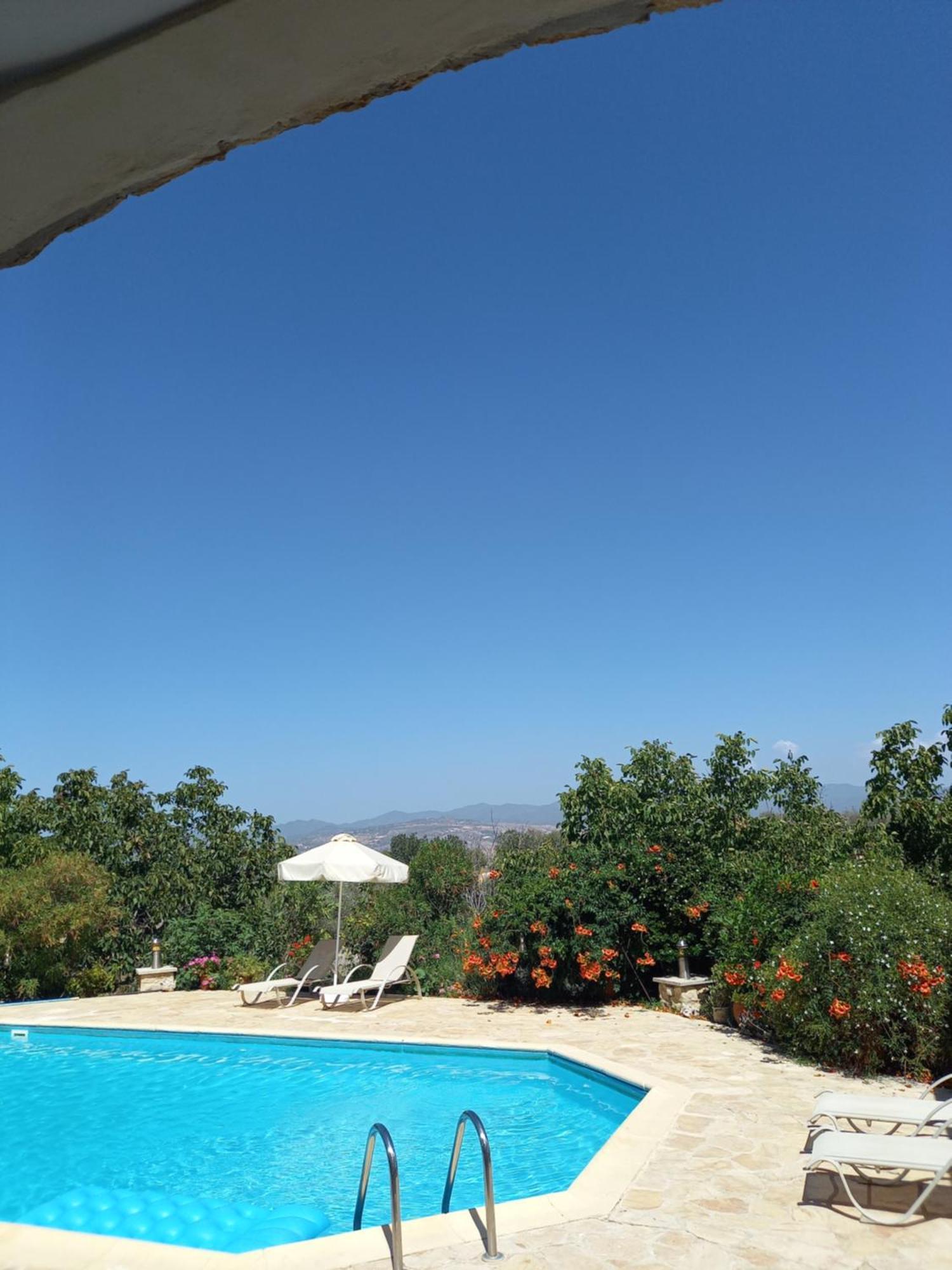 Villa Koumneni Pano Akourdalia Экстерьер фото